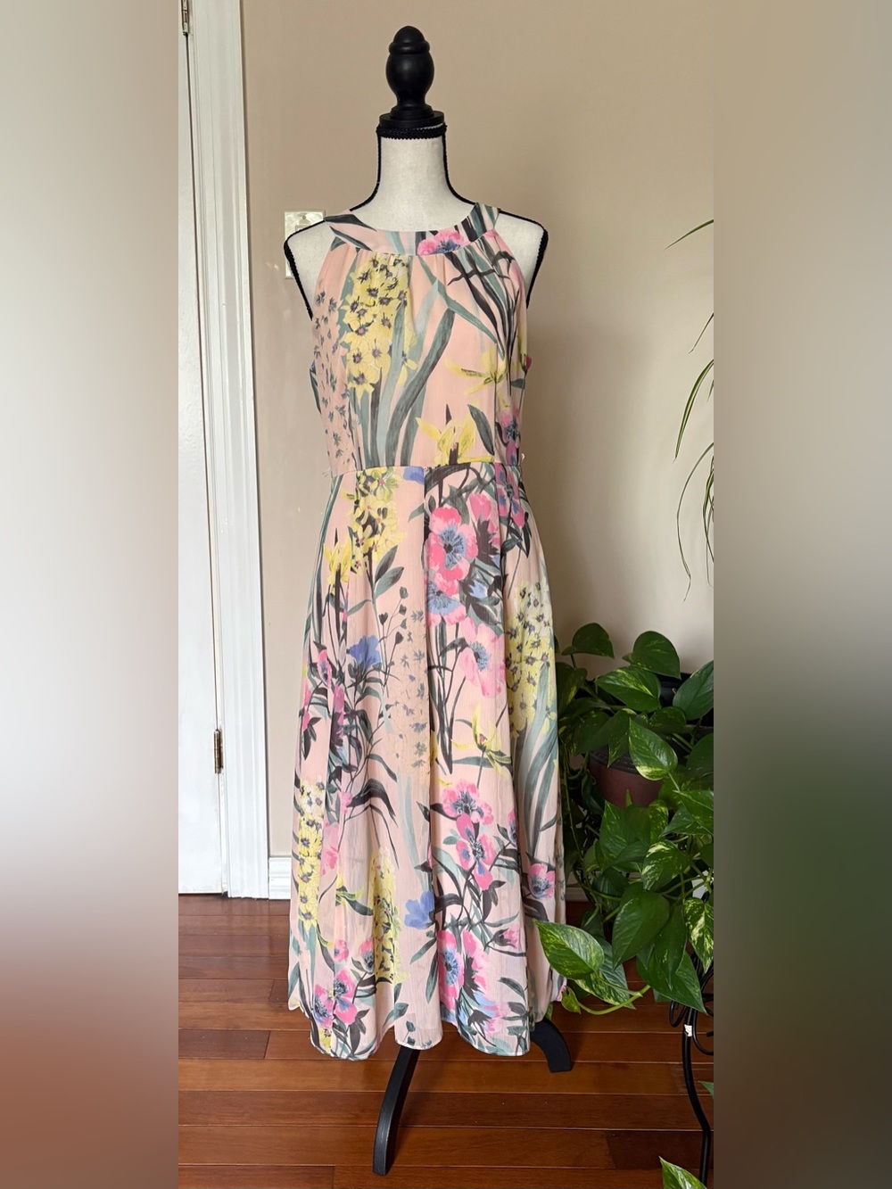 Size 4 Tommy Hilfiger Pink Floral Halter Maxi Dress